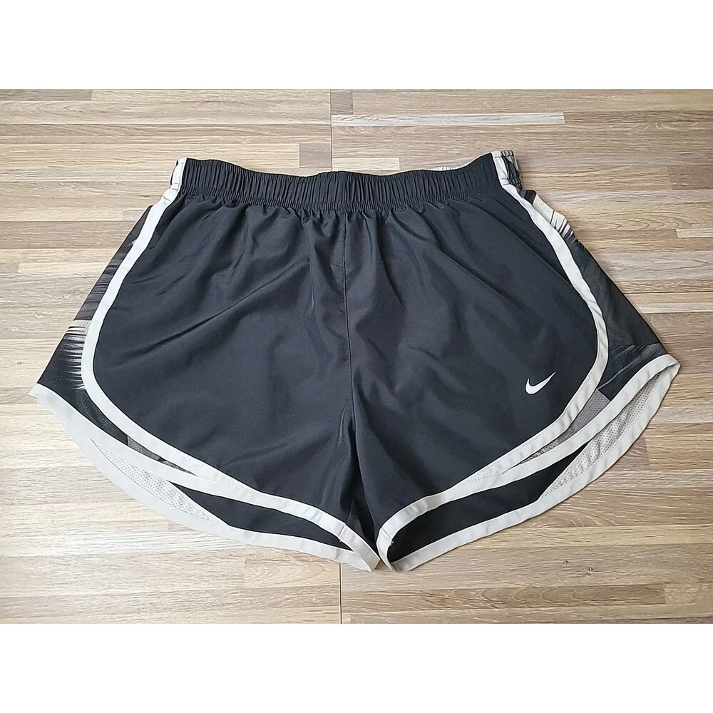 Nike Dri-FIT Tempo Running Shorts Women's Size Medium Black White‎ Athletic